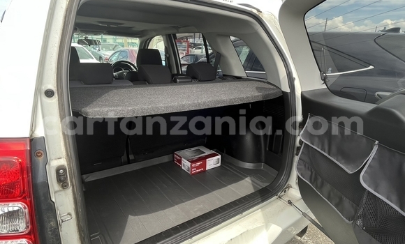 Buy Import Suzuki Escudo White Car in Dar es Salaam in Dar es Salaam Buy Import Suzuki Escudo White Car in Dar es Salaam in Dar es Salaam