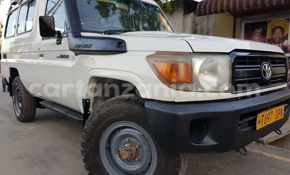 Buy Used Toyota Land Cruiser White Car in Dar es Salaam in Dar es Salaam Buy Used Toyota Land Cruiser White Car in Dar es Salaam in Dar es Salaam
