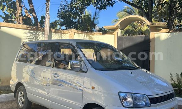 Buy Used Toyota Noah White Car in Dar es Salaam in Dar es Salaam