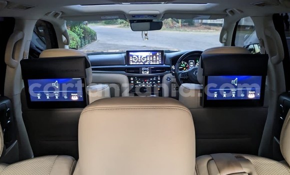 Nunua Imported Lexus LX 570 Nyeusi Gari ndani ya Dar es Salaam nchini Dar es Salaam Nunua Imported Lexus LX 570 Nyeusi Gari ndani ya Dar es Salaam nchini Dar es Salaam