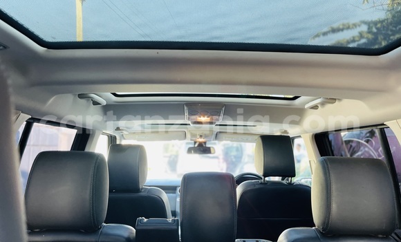 Nunua Imported Land Rover Discovery Nyeusi Gari ndani ya Dar es Salaam nchini Dar es Salaam Nunua Imported Land Rover Discovery Nyeusi Gari ndani ya Dar es Salaam nchini Dar es Salaam