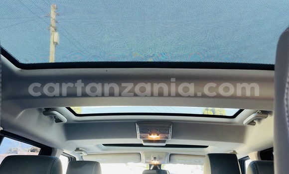 Nunua Imported Land Rover Discovery Nyeusi Gari ndani ya Dar es Salaam nchini Dar es Salaam Nunua Imported Land Rover Discovery Nyeusi Gari ndani ya Dar es Salaam nchini Dar es Salaam