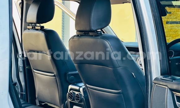 Nunua Imported Land Rover Discovery Fedha Gari ndani ya Dar es Salaam nchini Dar es Salaam Nunua Imported Land Rover Discovery Fedha Gari ndani ya Dar es Salaam nchini Dar es Salaam