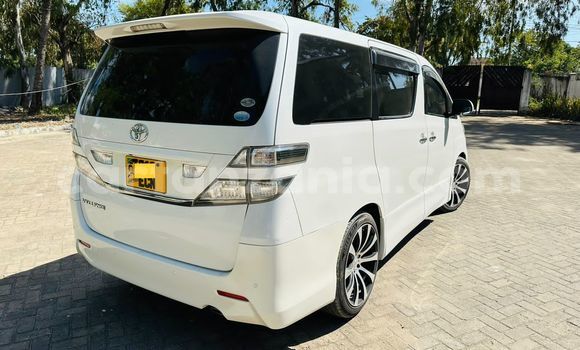 Buy Used Toyota Alphard White Car in Dar es Salaam in Dar es Salaam Buy Used Toyota Alphard White Car in Dar es Salaam in Dar es Salaam
