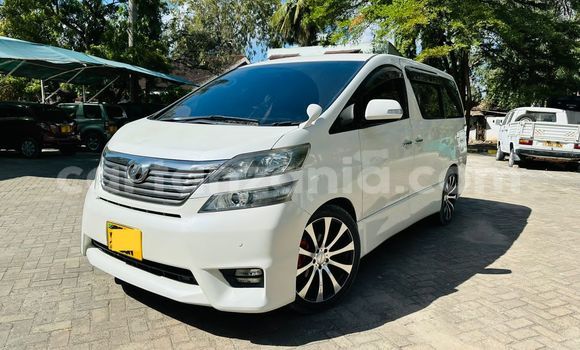 Buy Used Toyota Alphard White Car in Dar es Salaam in Dar es Salaam Buy Used Toyota Alphard White Car in Dar es Salaam in Dar es Salaam