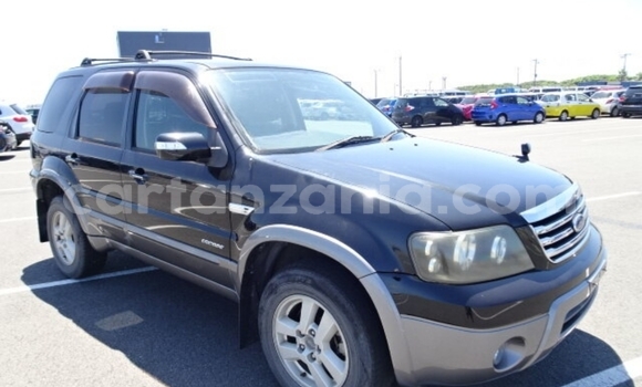 Nunua Imported Ford Escape Nyeusi Gari ndani ya Dar es Salaam nchini Dar es Salaam
