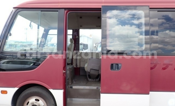 Buy Import Mitsubishi Rossa Other Truck in Dar es Salaam in Dar es Salaam Buy Import Mitsubishi Rossa Other Truck in Dar es Salaam in Dar es Salaam