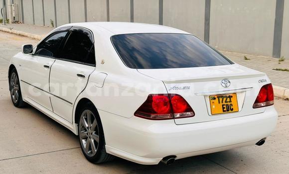 Buy Used Toyota Crown White Car in Dar es Salaam in Dar es Salaam Buy Used Toyota Crown White Car in Dar es Salaam in Dar es Salaam