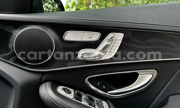 Nunua Imported Mercedes‒Benz C–Class Nyeusi Gari ndani ya Dar es Salaam nchini Dar es Salaam Nunua Imported Mercedes‒Benz C–Class Nyeusi Gari ndani ya Dar es Salaam nchini Dar es Salaam