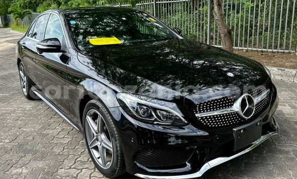 Nunua Imported Mercedes‒Benz C–Class Nyeusi Gari ndani ya Dar es Salaam nchini Dar es Salaam Nunua Imported Mercedes‒Benz C–Class Nyeusi Gari ndani ya Dar es Salaam nchini Dar es Salaam