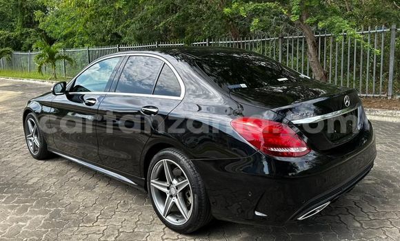 Nunua Imported Mercedes‒Benz C–Class Nyeusi Gari ndani ya Dar es Salaam nchini Dar es Salaam Nunua Imported Mercedes‒Benz C–Class Nyeusi Gari ndani ya Dar es Salaam nchini Dar es Salaam