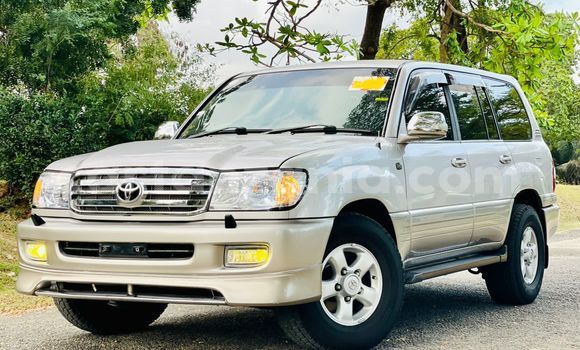 Buy Import Toyota Land Cruiser Silver Car in Dar es Salaam in Dar es Salaam