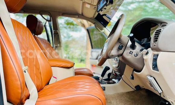 Nunua Imported Toyota Land Cruiser Fedha Gari ndani ya Dar es Salaam nchini Dar es Salaam Nunua Imported Toyota Land Cruiser Fedha Gari ndani ya Dar es Salaam nchini Dar es Salaam