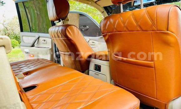 Nunua Imported Toyota Land Cruiser Fedha Gari ndani ya Dar es Salaam nchini Dar es Salaam Nunua Imported Toyota Land Cruiser Fedha Gari ndani ya Dar es Salaam nchini Dar es Salaam