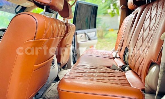 Nunua Imported Toyota Land Cruiser Fedha Gari ndani ya Dar es Salaam nchini Dar es Salaam Nunua Imported Toyota Land Cruiser Fedha Gari ndani ya Dar es Salaam nchini Dar es Salaam