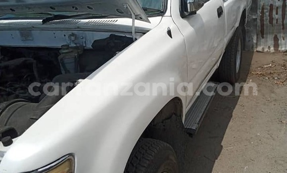 Buy Used Toyota Hilux White Car in Dodoma in Dodoma Buy Used Toyota Hilux White Car in Dodoma in Dodoma