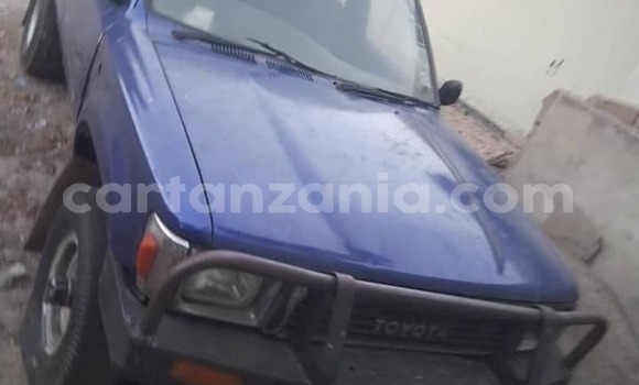 Nunua Ilio tumika Toyota Hilux Bluu Gari ndani ya Dodoma nchini Dodoma