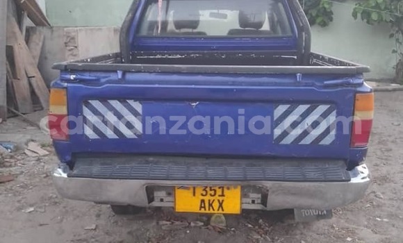 Buy Used Toyota Hilux Blue Car in Dodoma in Dodoma Buy Used Toyota Hilux Blue Car in Dodoma in Dodoma