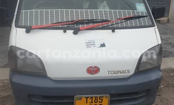 Buy Used Toyota Altezza White Car in Dodoma in Dodoma