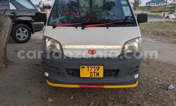 Buy Used Toyota Altezza White Car in Dodoma in Dodoma Buy Used Toyota Altezza White Car in Dodoma in Dodoma