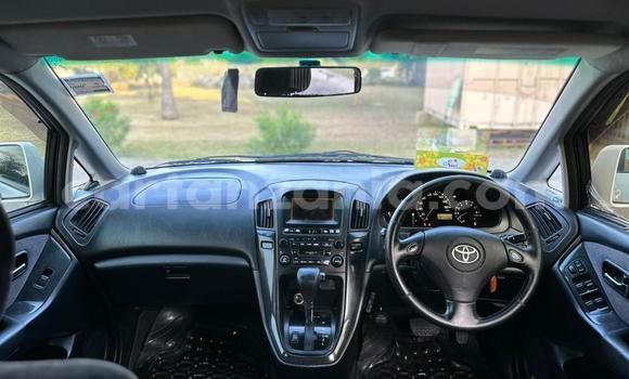 Buy Used Toyota Harrier White Car in Dar es Salaam in Dar es Salaam Buy Used Toyota Harrier White Car in Dar es Salaam in Dar es Salaam