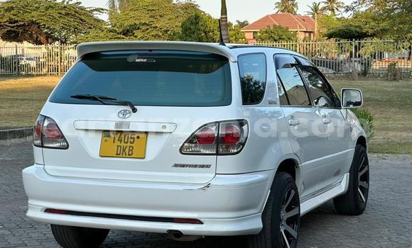 Buy Used Toyota Harrier White Car in Dar es Salaam in Dar es Salaam Buy Used Toyota Harrier White Car in Dar es Salaam in Dar es Salaam