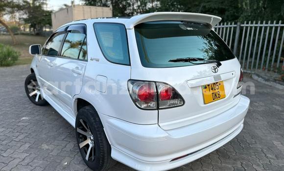 Buy Used Toyota Harrier White Car in Dar es Salaam in Dar es Salaam Buy Used Toyota Harrier White Car in Dar es Salaam in Dar es Salaam