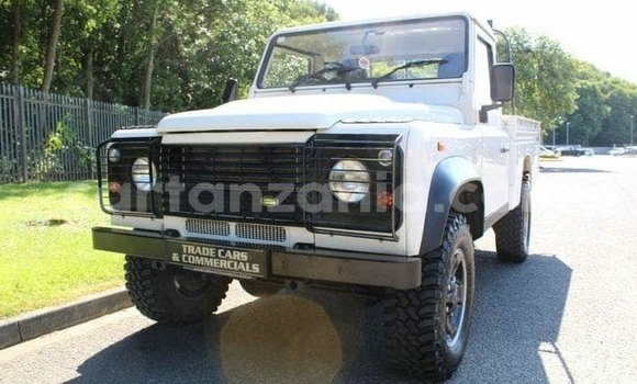Buy Used Land Rover Defender White Car in Arusha in Arusha Buy Used Land Rover Defender White Car in Arusha in Arusha