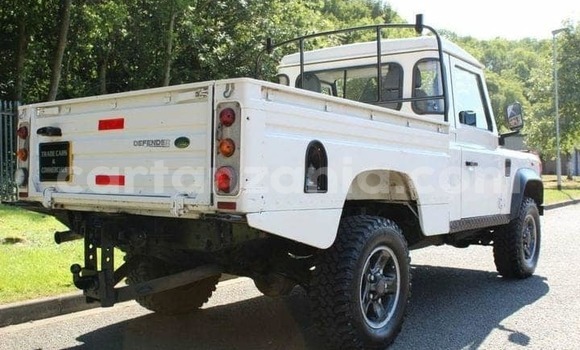 Buy Used Land Rover Defender White Car in Arusha in Arusha Buy Used Land Rover Defender White Car in Arusha in Arusha