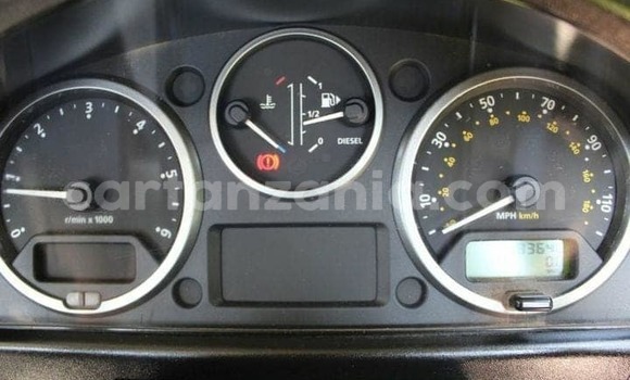 Buy Used Land Rover Defender White Car in Arusha in Arusha Buy Used Land Rover Defender White Car in Arusha in Arusha