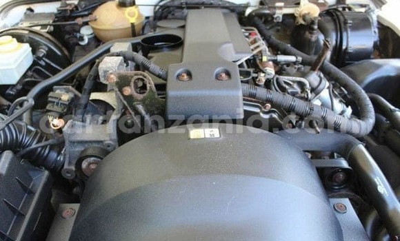 Buy Used Land Rover Defender White Car in Arusha in Arusha Buy Used Land Rover Defender White Car in Arusha in Arusha