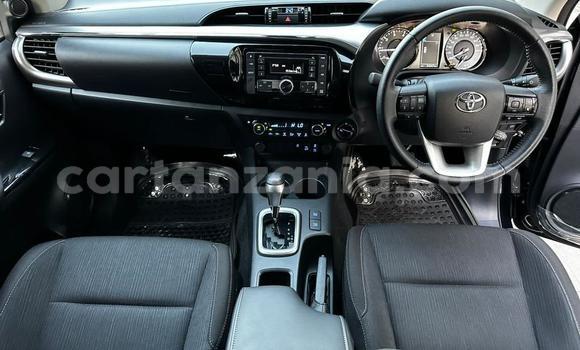 Nunua Imported Toyota Hilux Nyeusi Gari ndani ya Dar es Salaam nchini Dar es Salaam Nunua Imported Toyota Hilux Nyeusi Gari ndani ya Dar es Salaam nchini Dar es Salaam