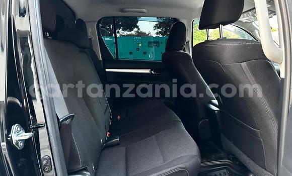 Nunua Imported Toyota Hilux Nyeusi Gari ndani ya Dar es Salaam nchini Dar es Salaam Nunua Imported Toyota Hilux Nyeusi Gari ndani ya Dar es Salaam nchini Dar es Salaam