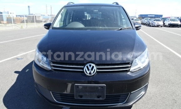 Buy Import Volkswagen Touran Black Car in Dar es Salaam in Dar es Salaam