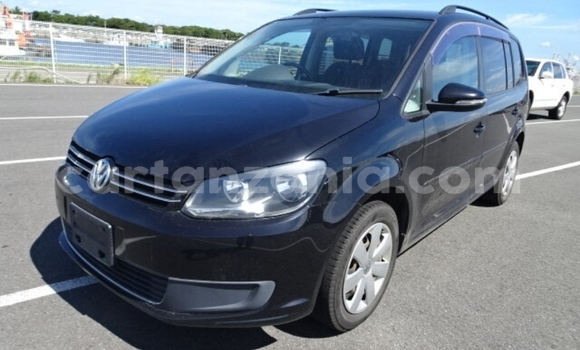 Nunua Imported Volkswagen Touran Nyeusi Gari ndani ya Dar es Salaam nchini Dar es Salaam Nunua Imported Volkswagen Touran Nyeusi Gari ndani ya Dar es Salaam nchini Dar es Salaam