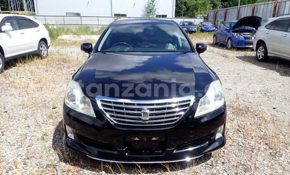 Buy Import Toyota Crown Black Car in Dar es Salaam in Dar es Salaam