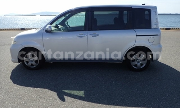 Buy Import Toyota Sienta Silver Car in Dar es Salaam in Dar es Salaam Buy Import Toyota Sienta Silver Car in Dar es Salaam in Dar es Salaam