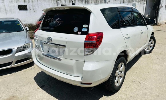 Buy New Toyota Vanguard White Car in Dar es Salaam in Dar es Salaam Buy New Toyota Vanguard White Car in Dar es Salaam in Dar es Salaam