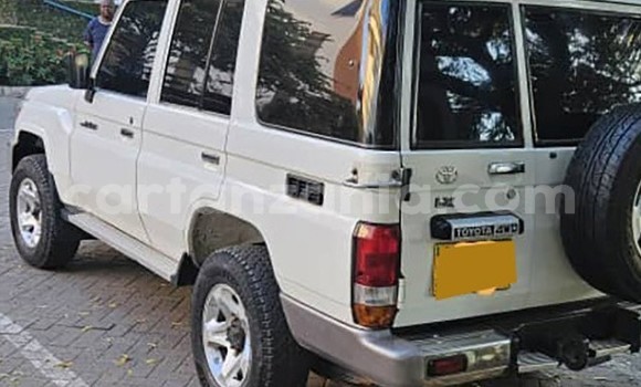 Buy Used Toyota Land Cruiser White Car in Dar es Salaam in Dar es Salaam Buy Used Toyota Land Cruiser White Car in Dar es Salaam in Dar es Salaam