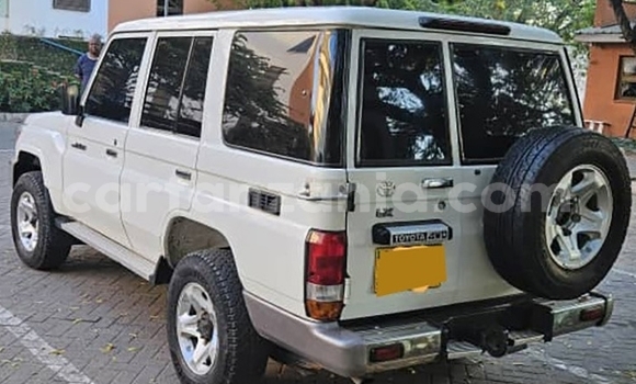 Buy Used Toyota Land Cruiser White Car in Dar es Salaam in Dar es Salaam Buy Used Toyota Land Cruiser White Car in Dar es Salaam in Dar es Salaam