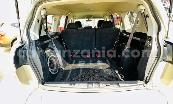 Buy New Mitsubishi Outlander Brown Car in Dar es Salaam in Dar es Salaam Buy New Mitsubishi Outlander Brown Car in Dar es Salaam in Dar es Salaam