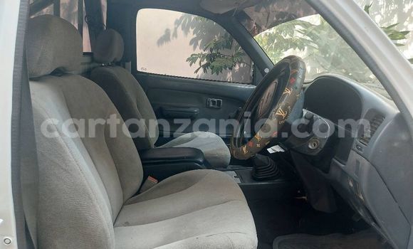 Buy Used Toyota Hilux White Car in Dodoma in Dodoma Buy Used Toyota Hilux White Car in Dodoma in Dodoma