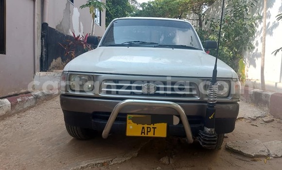 Buy Used Toyota Hilux White Car in Dodoma in Dodoma Buy Used Toyota Hilux White Car in Dodoma in Dodoma