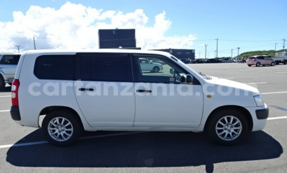 Nunua Imported Toyota Succeed Nyeupe Gari ndani ya Dar es Salaam nchini Dar es Salaam Nunua Imported Toyota Succeed Nyeupe Gari ndani ya Dar es Salaam nchini Dar es Salaam