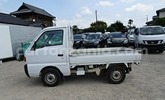 Nunua Imported Suzuki Carry Nyeupe Gari ndani ya Dar es Salaam nchini Dar es Salaam Nunua Imported Suzuki Carry Nyeupe Gari ndani ya Dar es Salaam nchini Dar es Salaam