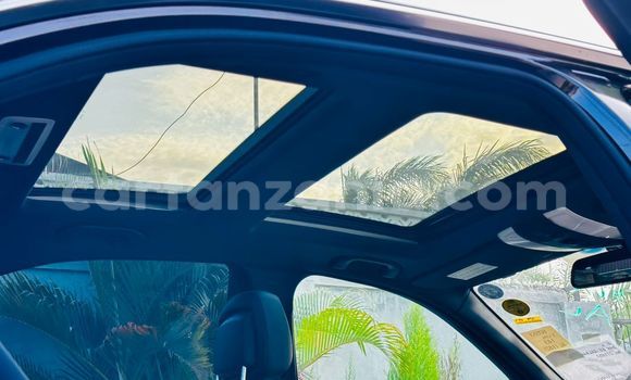 Nunua Imported Mercedes-Benz C-Classe Nyeusi Gari ndani ya Dar es Salaam nchini Dar es Salaam Nunua Imported Mercedes-Benz C-Classe Nyeusi Gari ndani ya Dar es Salaam nchini Dar es Salaam