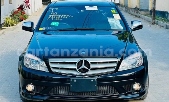 Nunua Imported Mercedes-Benz C-Classe Nyeusi Gari ndani ya Dar es Salaam nchini Dar es Salaam Nunua Imported Mercedes-Benz C-Classe Nyeusi Gari ndani ya Dar es Salaam nchini Dar es Salaam