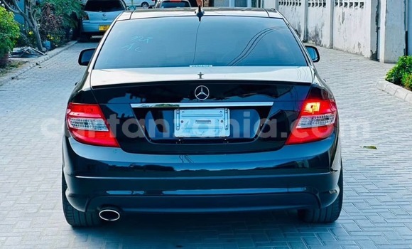 Nunua Imported Mercedes-Benz C-Classe Nyeusi Gari ndani ya Dar es Salaam nchini Dar es Salaam Nunua Imported Mercedes-Benz C-Classe Nyeusi Gari ndani ya Dar es Salaam nchini Dar es Salaam