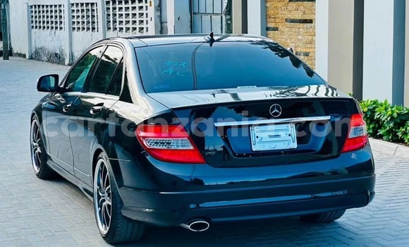 Nunua Imported Mercedes-Benz C-Classe Nyeusi Gari ndani ya Dar es Salaam nchini Dar es Salaam Nunua Imported Mercedes-Benz C-Classe Nyeusi Gari ndani ya Dar es Salaam nchini Dar es Salaam