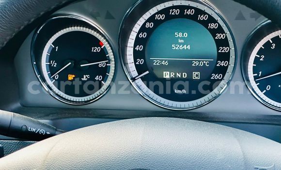 Nunua Imported Mercedes-Benz C-Classe Nyeusi Gari ndani ya Dar es Salaam nchini Dar es Salaam Nunua Imported Mercedes-Benz C-Classe Nyeusi Gari ndani ya Dar es Salaam nchini Dar es Salaam